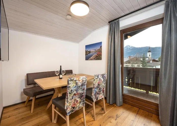 Wohn-leben Altenmarkt アパート *